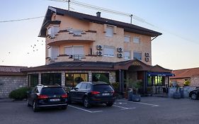 Motel Atos